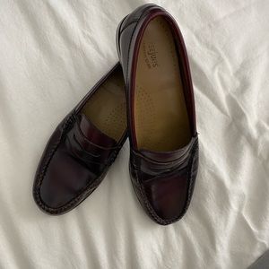 BASS Weejuns classic loafers burgundy sz 9